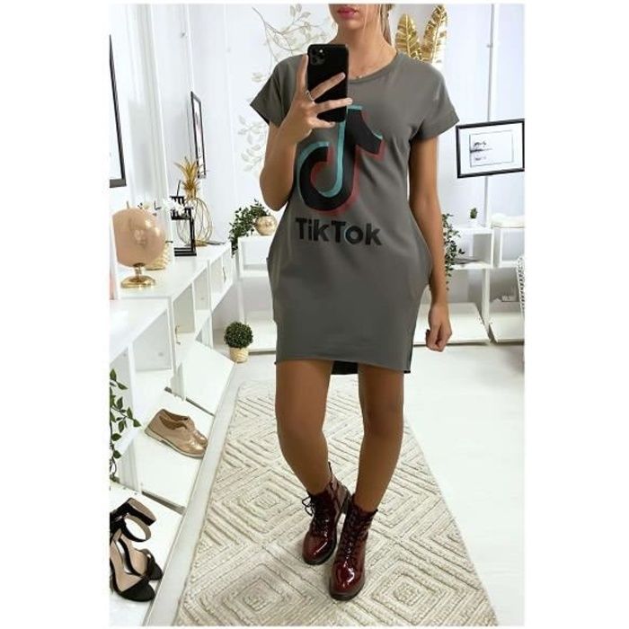 robe et tee shirt