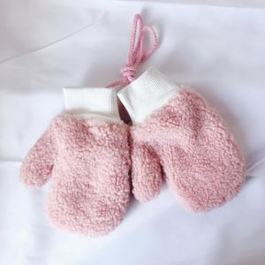 Prozrachno Za Vkshi Vryava Gants Bebe 18 Mois Zhlchen Mehur Kafyav Kletka