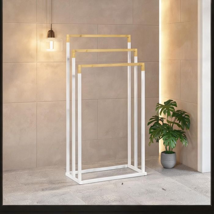 Porte-serviettes autoportant en acier blanc et bambou 3 barres pour salle de bain style épuré