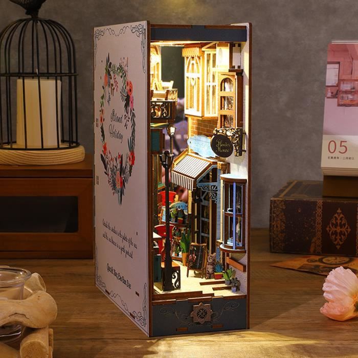 Book Nook DIY Kit Maison de Poupée Miniature avec Meubles et Lumièr