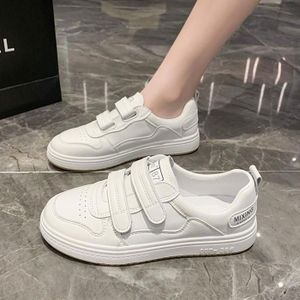 chaussures velcro homme