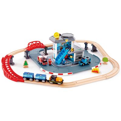 Jouet Train éducatif 3 Ans Hape Jouet Train Intercités Circuit Bois - Locomotive Bleue Avec Conducteur Et Passager Dès 3 Ans
