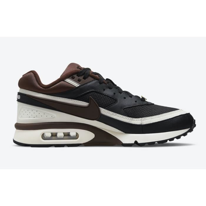 Nike noir deals semelle marron