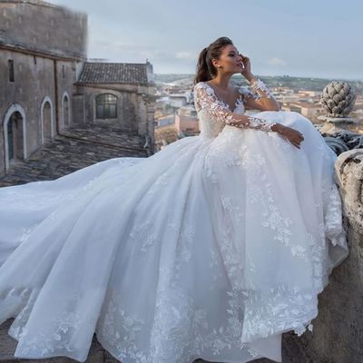 Robe de mariee europeenne americaine pure blanc tail Vintage sexy tulle V neck Blanc Cdiscount Pret a Porter