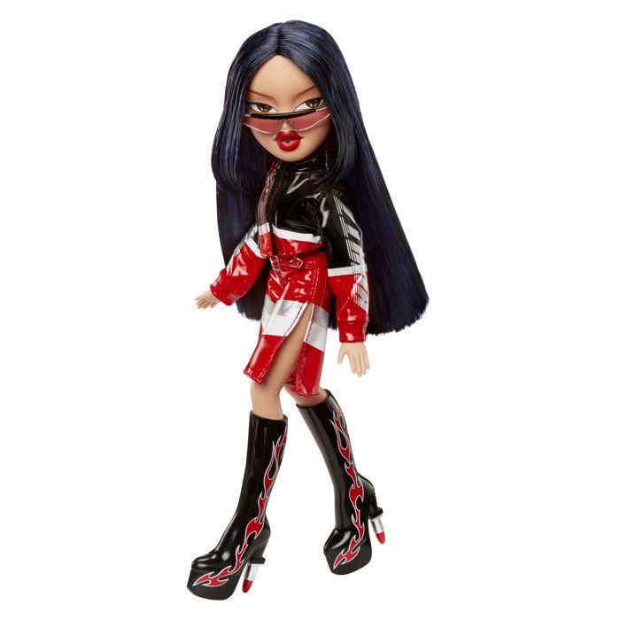 BRATZ - Bratz Scorchin' Jade - 1 poupée Mannequin - Tenue et Accessoi