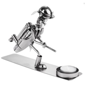 Figurine Sapeur Pompier Français avec Poteau d'incendie 21cm