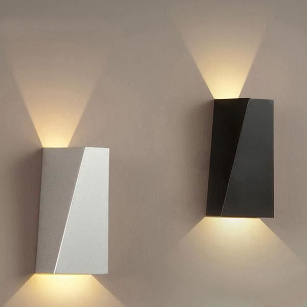 Applique Murale Interieur LED 13W Lampe Murale Ronde Blanc Chaud Moderne  pour Chambre Salon Escalier Couloir[Classe énergétique A+] - Cdiscount  Maison