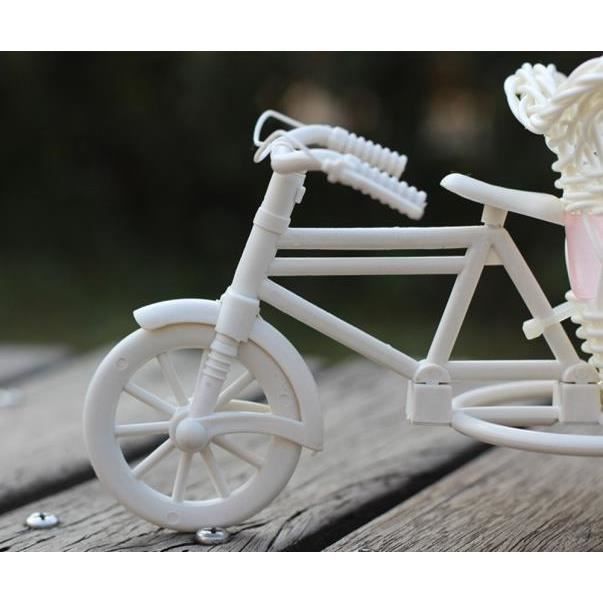 Grand décor de fête de stockage de vase de panier de fleur de vélo de tricycle de rotin A WTX60805487A