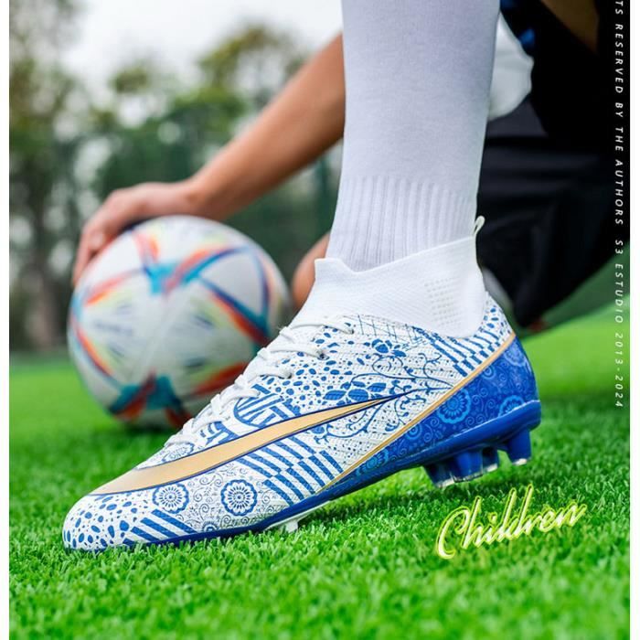 Lvptsh Chaussures de Football Homme Crampons Foot Enfant Garçon Chaussure  de Foot High Top Spike Chaussures de Futsal Professionnel Athlétisme Taille  35-46,White,EU39 : : Mode