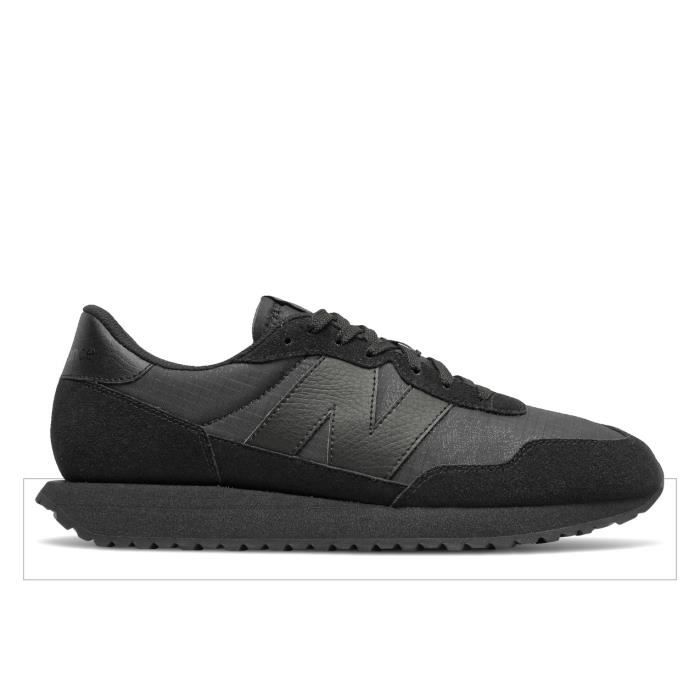 Chaussures de running New Balance winter athletics - black/black - 45