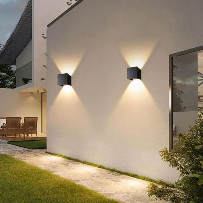 WOTTES 2PCS Applique Murale Interieur/Exterieur 7W Applique Murale lumière chaude Angle de faisceau réglable Noir Etanche IP65