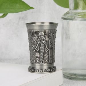 Verre à cocktail Garosa Verre à whisky Verre à liqueur à whisky Vintage en métal  Ornements de décoration de cadeau de mini tasse en relief à