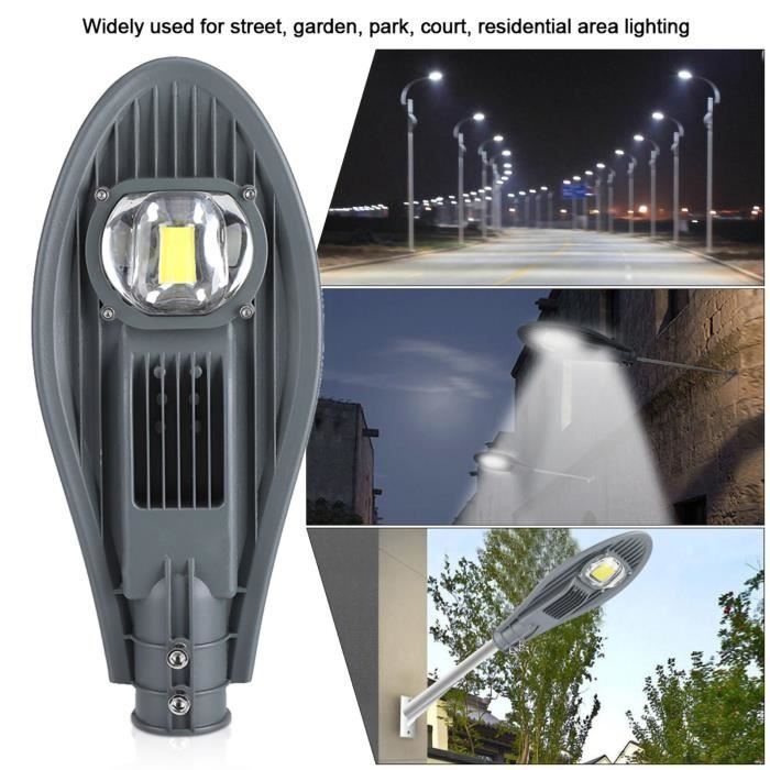 Cour actionnée solaire du réverbère de LED SMD3030 allumant le panneau