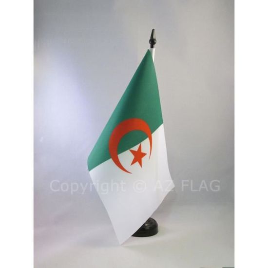 John Wayne USA Table Flag - 21x14cm American Flag With Pole And Base For Desk Display