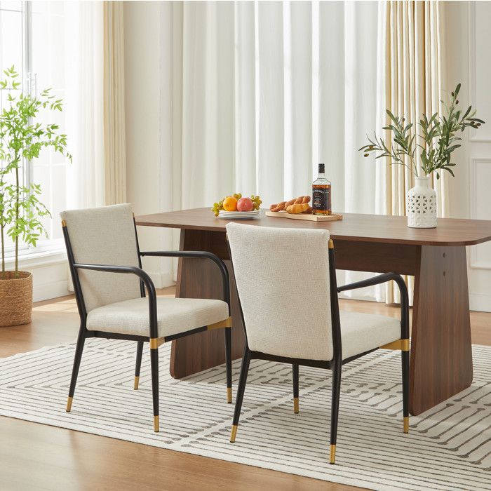 Lot de 2 chaises de salle à manger beiges avec accoudoirs taille non indiquée
