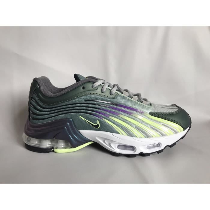 Basket Nike Air Max TN Plus 2 Chaussures de Running Homme Vert et noir -  Cdiscount Sport