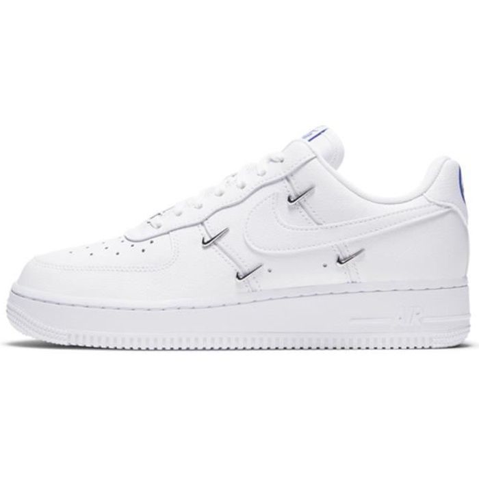 Premier aperçu d'une Drake x Nike Air Force 1 Low \
