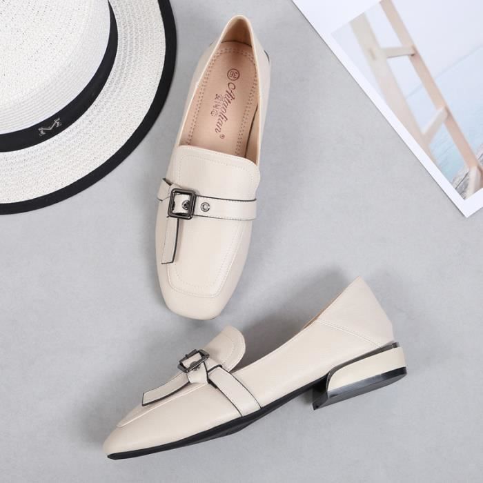 chaussure a bout carre