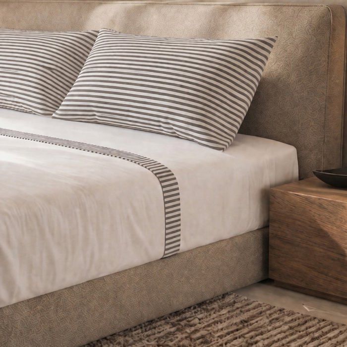 Parure de lit 1 personne - THE WHITE STONE - 90x200 cm - 100% coton - Drap-housse drap plat taie - Rayures taupe Parure de lit 1 personne - THE WHITE STONE - 90x200 cm - 100% coton - Drap-housse drap plat taie - Rayures taupe