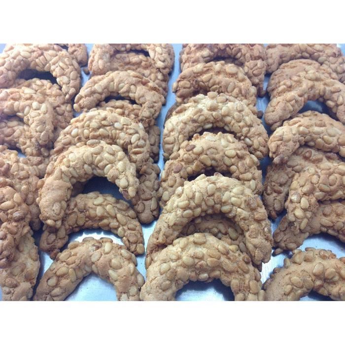 CROISSANTS AUX PIGNONS DE PIN 500 GR. Fabrication artisanale