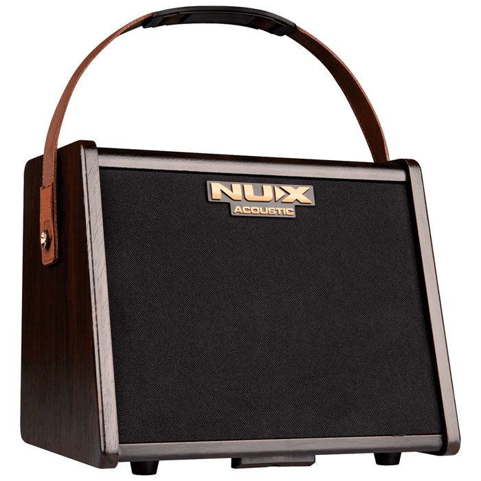 NUX AC25 - Ampli guitare nomade 25W sur batterie avec effets