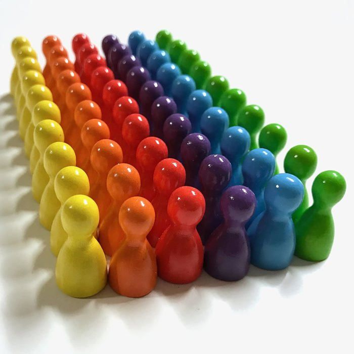 Spieltz Pions Joueurs En Bois Personnages Avec Chapeau - Lot De 60 Pièces 13 X 26 Mm - 6 Couleurs Arc-en-Ciel - Fabriqué En Allemagne