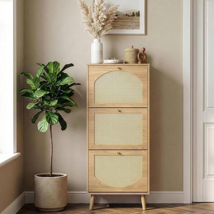 Meuble à Chaussures - ALIGHTUP - 3 Portes Inclinables en Osier Bois Naturel 54 x 24 x 135 cm