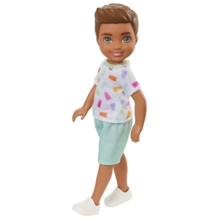 Poupee articulee Barbie Chelsea Club Garcon Gummy Bear MATTEL HGT06 Blanc et Bleu Ciel Cdiscount Jeux Jouets