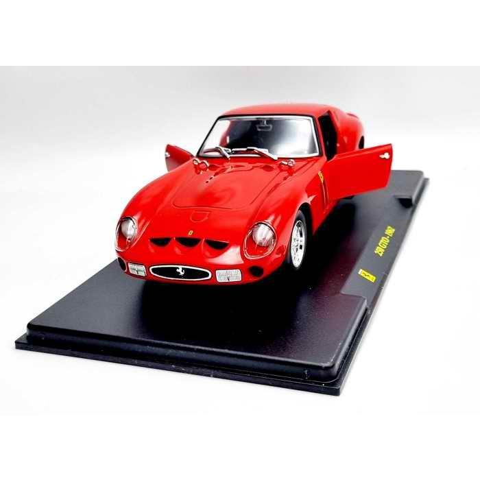 Voiture Miniature Kit monté Ferrari GTO Starter au 1/43