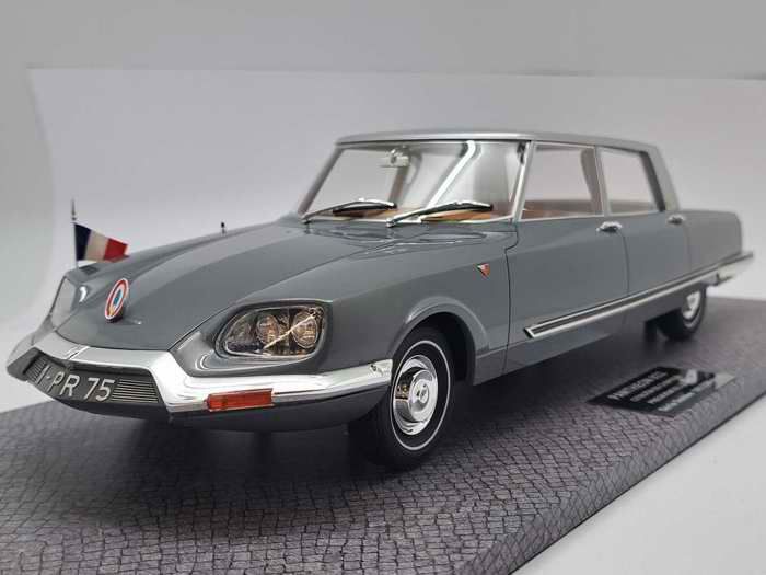1969 Citroen DS21 Chapron Le Leman 1:18 Norev Metal18 Scale diecast