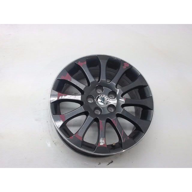 PIECES AUTO D'OCCASION - 5J0601025LAFL8 - JANTES - JANTE ALUMINIUM SKODA FABIA - E1-379445