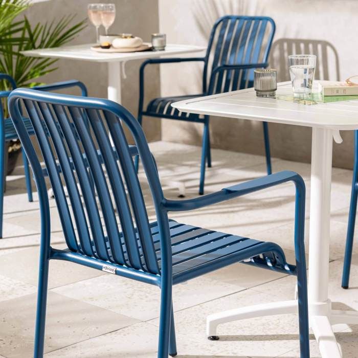 Chaise Terrasse Oviala En Aluminium – Accoudoirs, Empilable, Revêtement Poudre, Taupe, 100 Kg Max