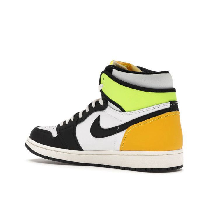 Basket Nike AIR JORDAN RETRO HIGH OG Blanc Noir Vert fluo