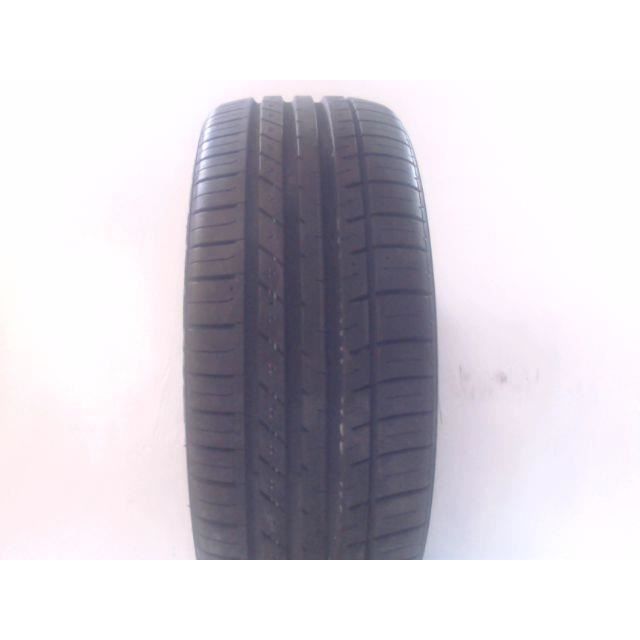 Pneu KUMHO ECSTA LE SPORT 205 45 17 88 Y PIÈCES D'OCCASION.