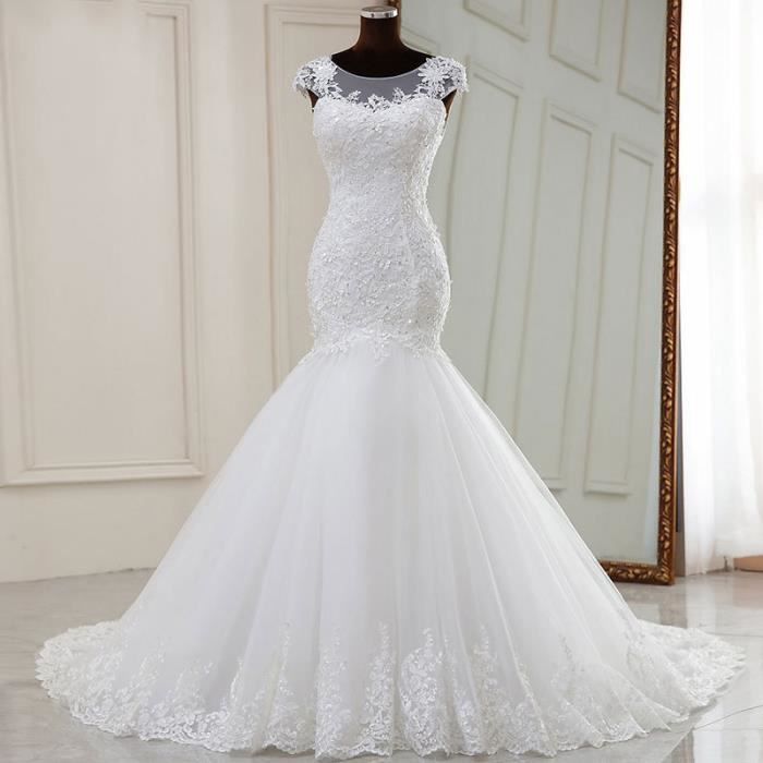 Robe de mariée sans manches à queue de poisson en dentelle de