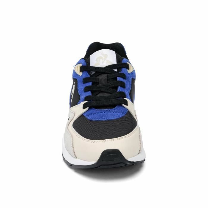 Chaussures de lifestyle femme Le Coq Sportif LCS R800 noir blanc