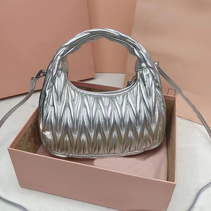 Sac à Dos Holographique Femme – Effet Laser Irisé, 3 Compartiments, Bandoulière Réglable – Tendance Et Pratique