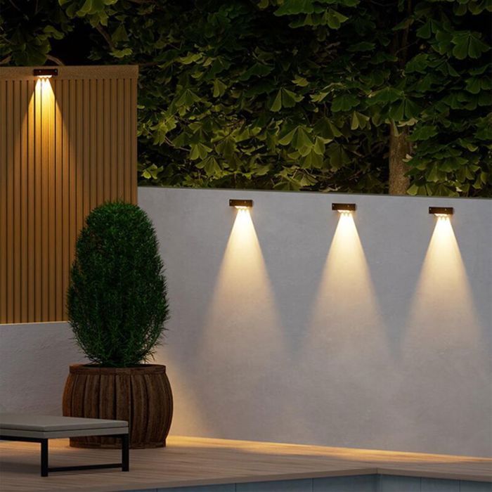 Lot de 4 appliques solaires sans fil éclairage dextérieur étanche spots dextérieur du crépuscule à laube éclairage 3 LED