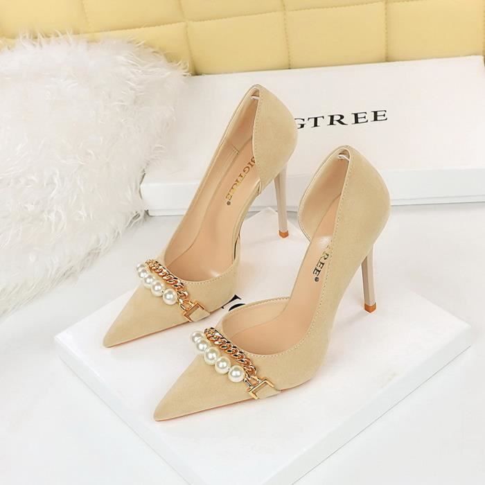 Escarpin Femme Slim Talon Haut Daim Bout Pointu Perle Metal Chaine Beige 11cm Achat Vente Escarpin Femme Slim Talon Haut Daim Bout Pointu Perle Metal Chaine Beige 11cm pas cher Cdiscount