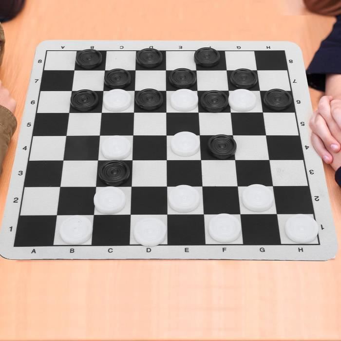 MGM Games - 3 Jeux en 1 Jeu de Dames, Jeu d'Échecs et Petits Chevaux - Jeu de Société - 140713-2 à 6 Joueurs - Jeu de Plateau - Famille - Jouet