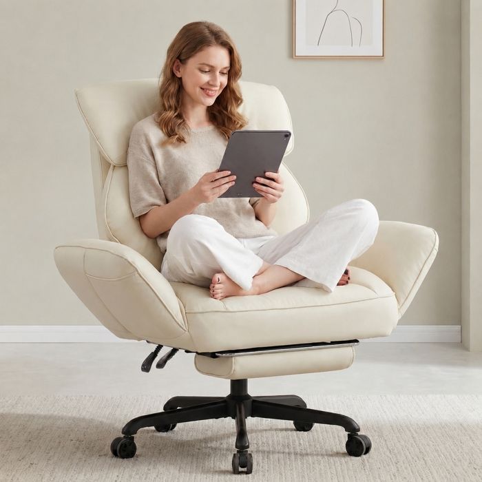 Fauteuil de Bureau Ergonomique - Dossier Inclinable 135° - Repose Pieds - Cuir PU - Accoudoirs Réglables - Beige