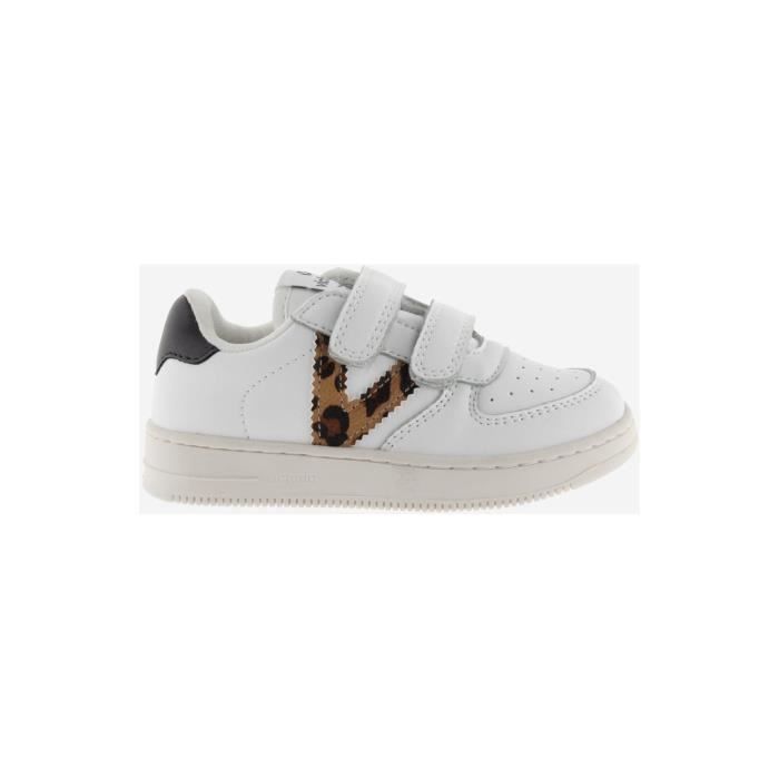 Victoria deals leopard scratch