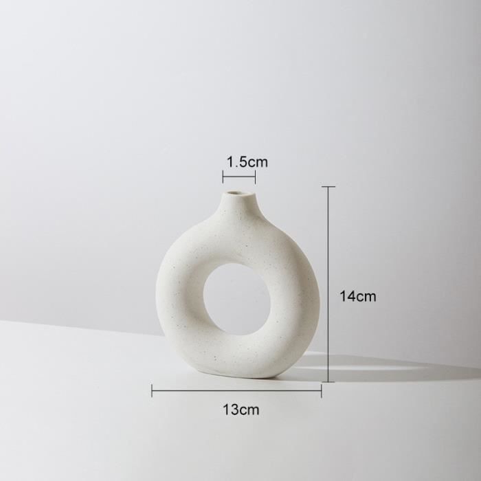 Vase en céramique pour décoration florale nordique élégante