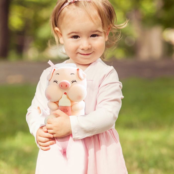 Cochon en peluche mignon et doux, cochon couché, poupée d'oreiller