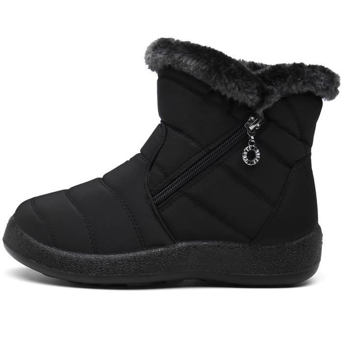 Paire de bottes de neige noires à lacets et doublées en fourrure