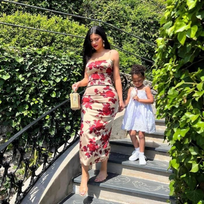Robe a fleur moulante best sale