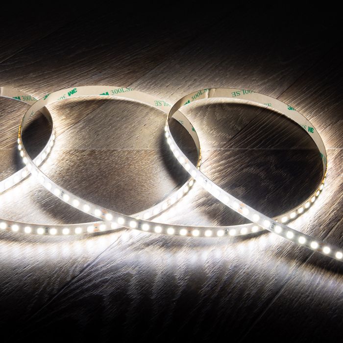 Ruban LED 24V SMD 140 LED/m 5m 12W/m 1400lm/m Largeur 8mm Coupe 5cm IP20 6000K Blanc froid