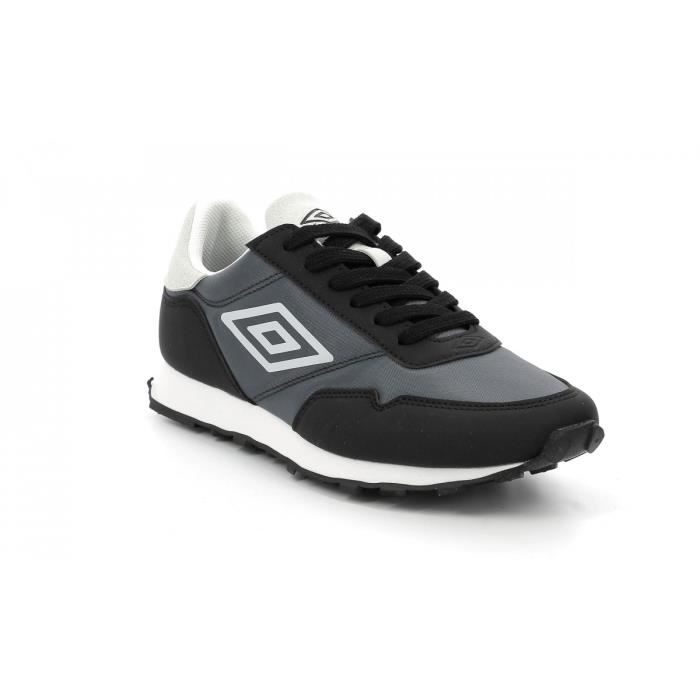 Baskets basses Umbro Karts noir Homme UMBRO Um Karts Lace Synthetique Lacets Plat Noir Cdiscount Chaussures