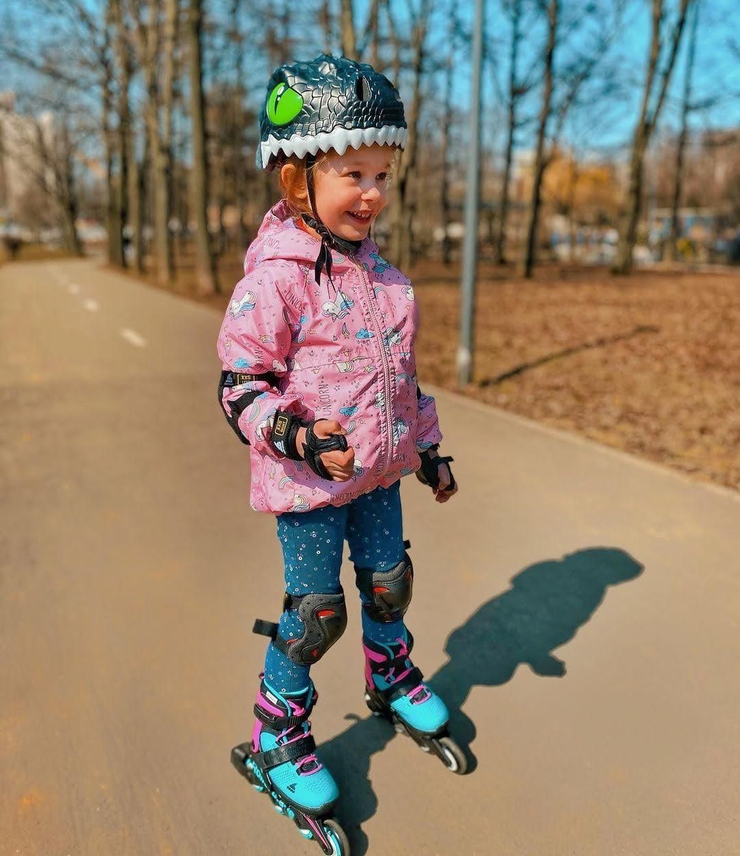 Crazy Safety Rampage Totalement Noir | Casque de vélo, casque de skateboard, casque de patinage à roulettes et casque BMX | Casque de vélo pour hommes, femmes et enfants | L (57-61