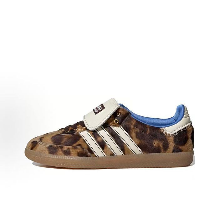 CHAUSSURES DE BASKET-BALL Wales Bonner x adidas Samba